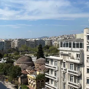 Gnaios Penthouse סלוניקי