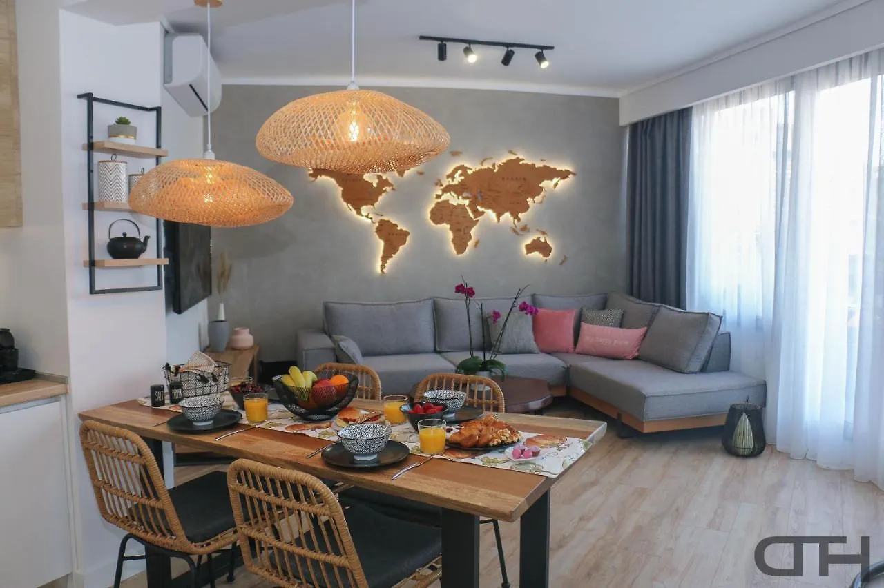 Luxury 80M2 Apartment With Balcony Downtown סלוניקי יוון
