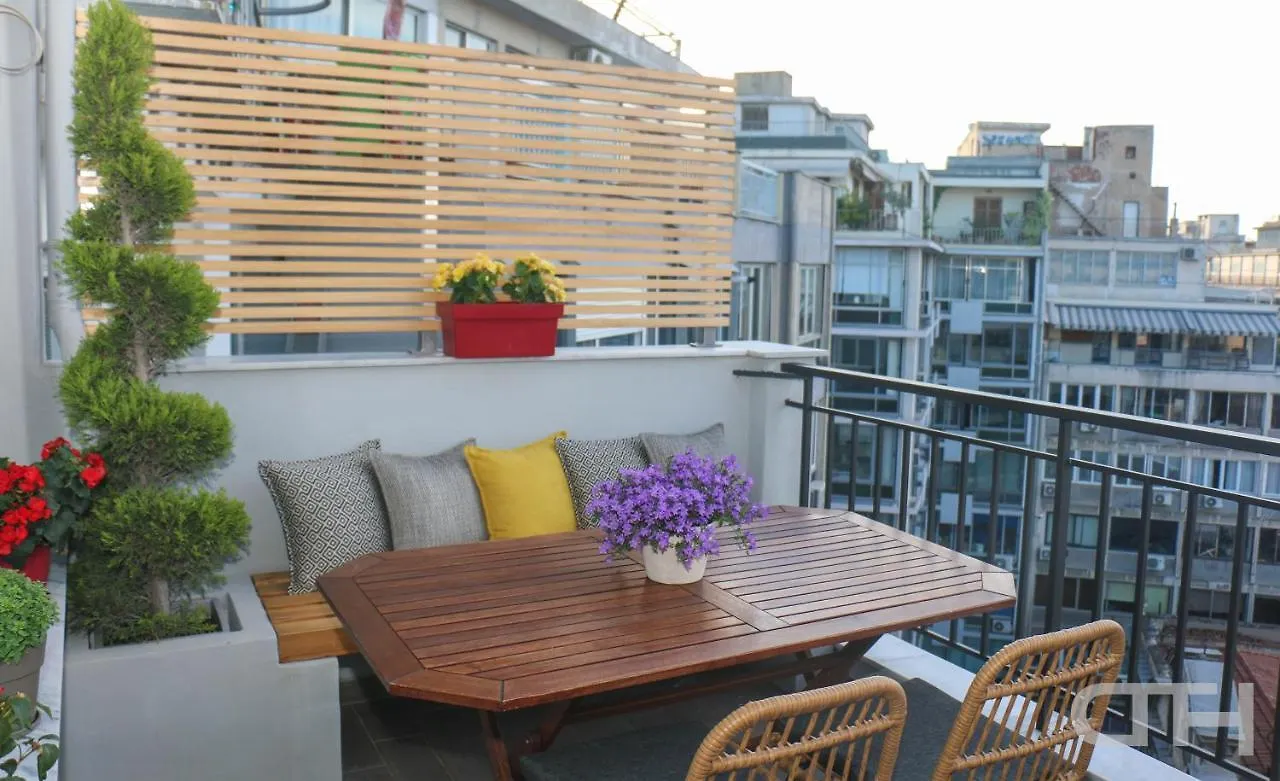 Luxury 80M2 Apartment With Balcony Downtown Selanik