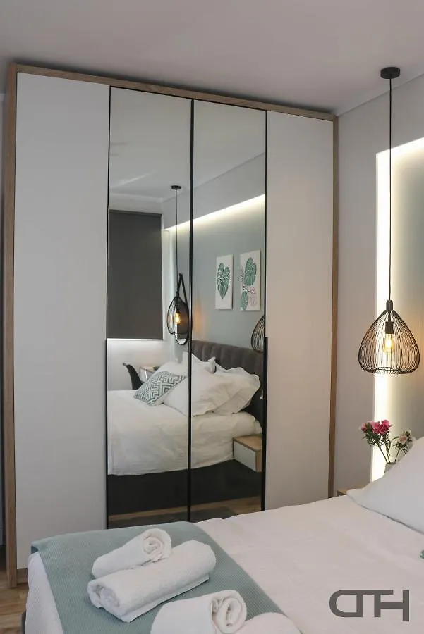 Luxury 80M2 Apartment With Balcony Downtown Saloniki Grecja