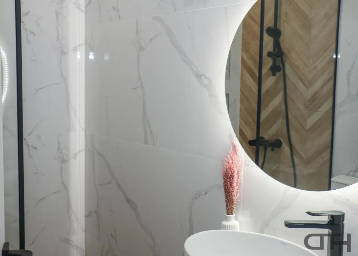 Luxury 80M2 Apartment With Balcony Downtown סלוניקי