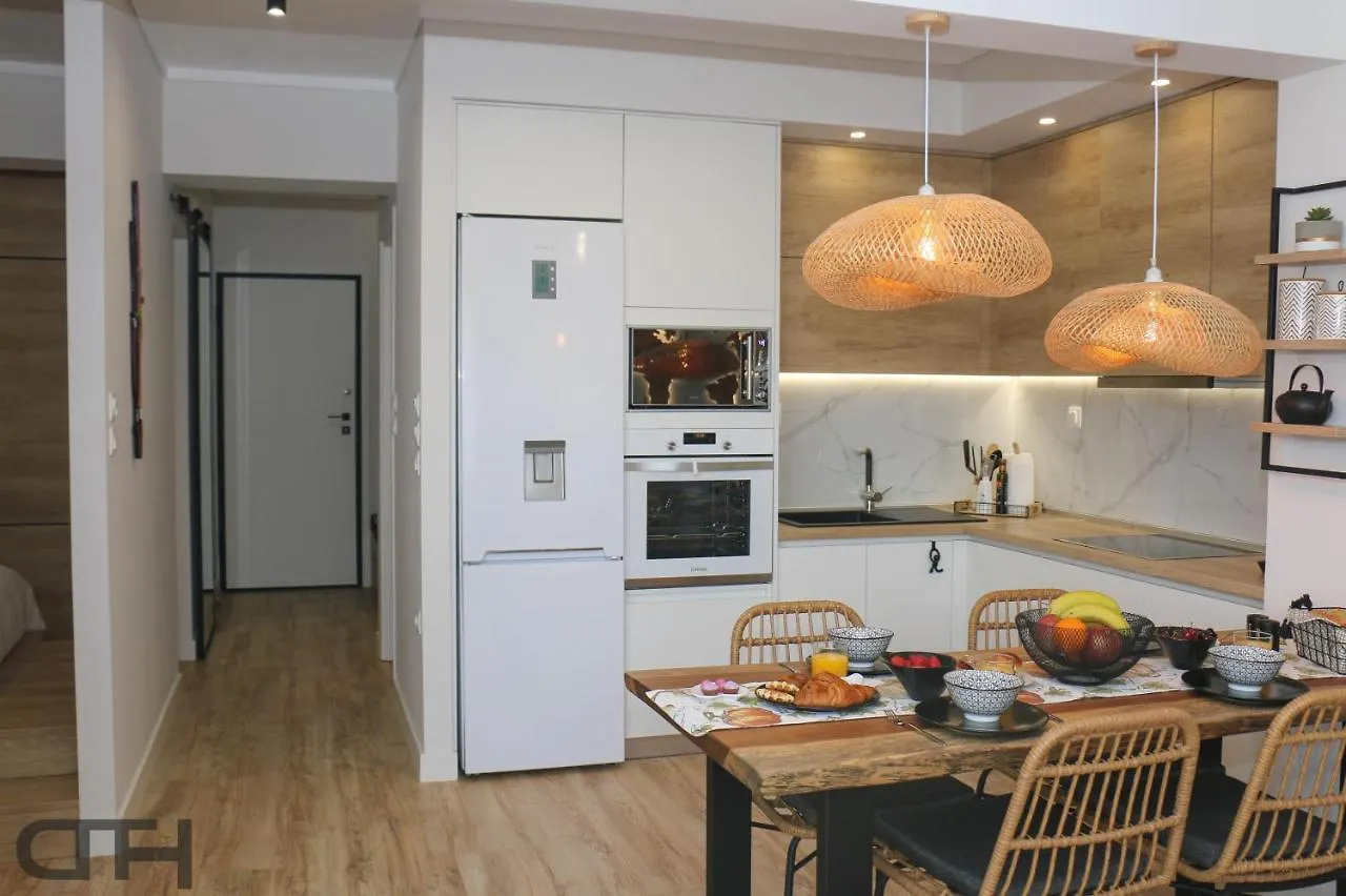 Luxury 80M2 Apartment With Balcony Downtown Selanik Yunanistan