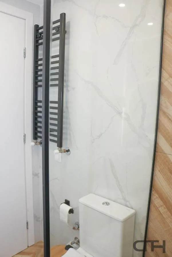 Luxury 80M2 Apartment With Balcony Downtown סלוניקי